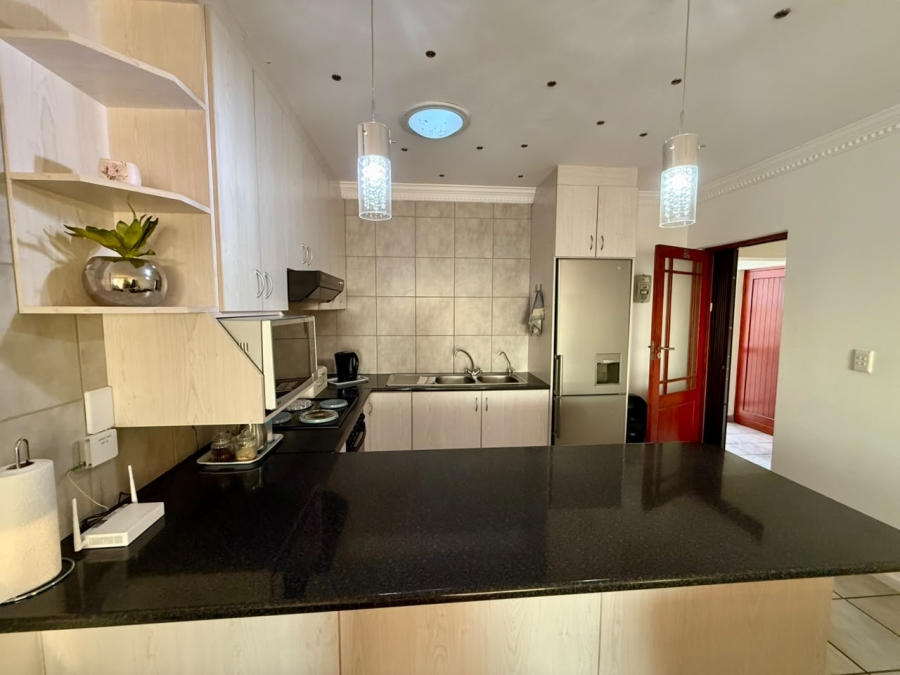 2 Bedroom Property for Sale in Mykonos Western Cape